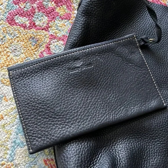 Gorgeous vintage Lucky Brand leather bag with matching pouch adjustable strap - Picture 2 of 8